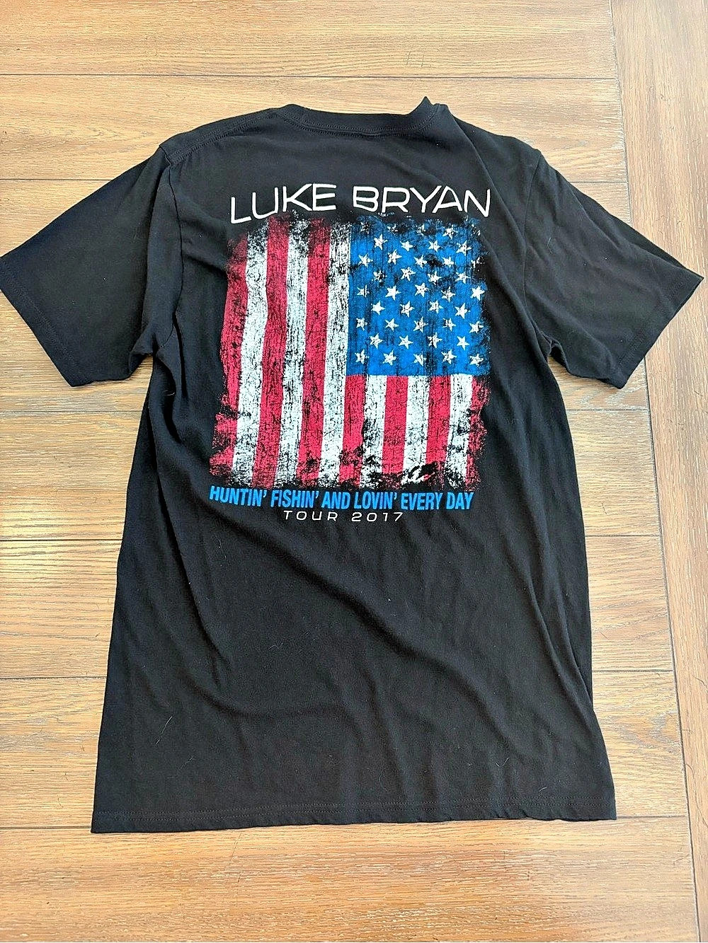 Luke Bryan Huntin' Fishin' and Lovin' Every Day Tour 2017 T-Shirt